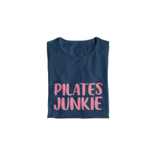 Lade das Bild in den Galerie-Viewer, Pilates Junkie T-Shirt
